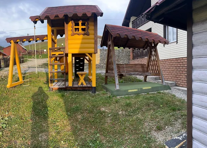 Bee House Поляниця Апартаменти