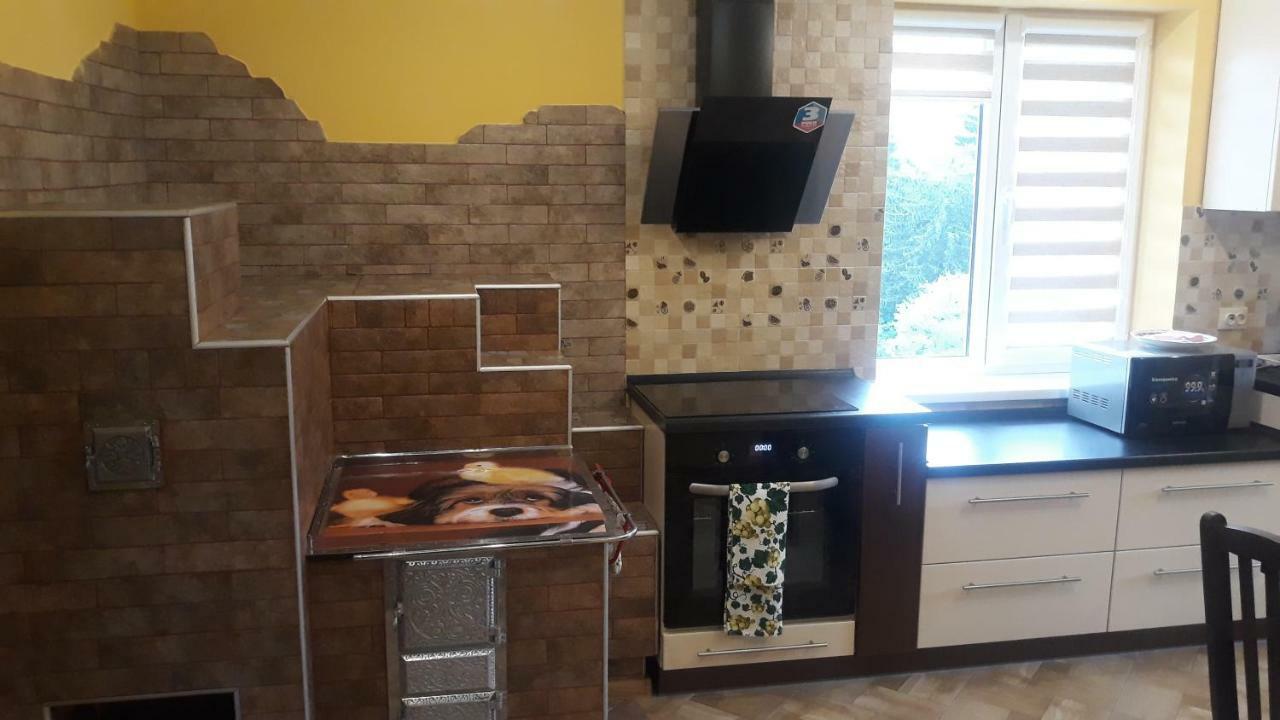 Bee House поляниця 布克维