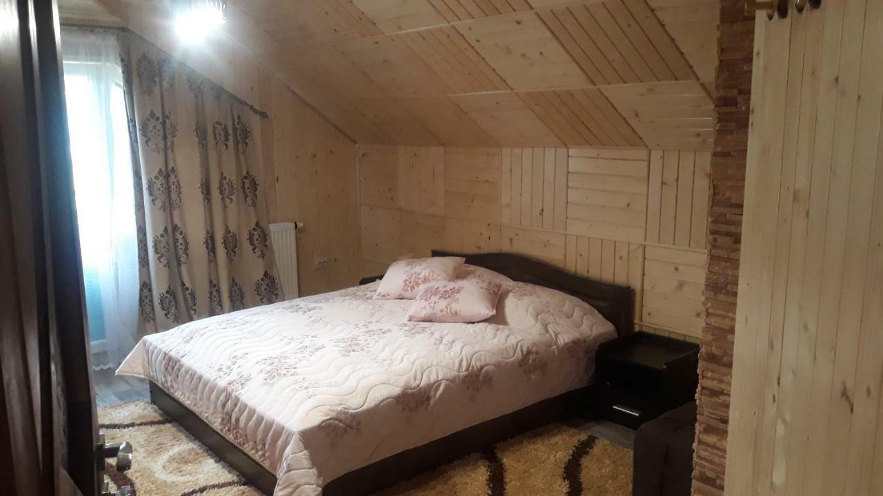 Bee House поляниця *